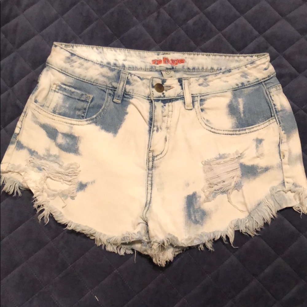 Acid washed shorts